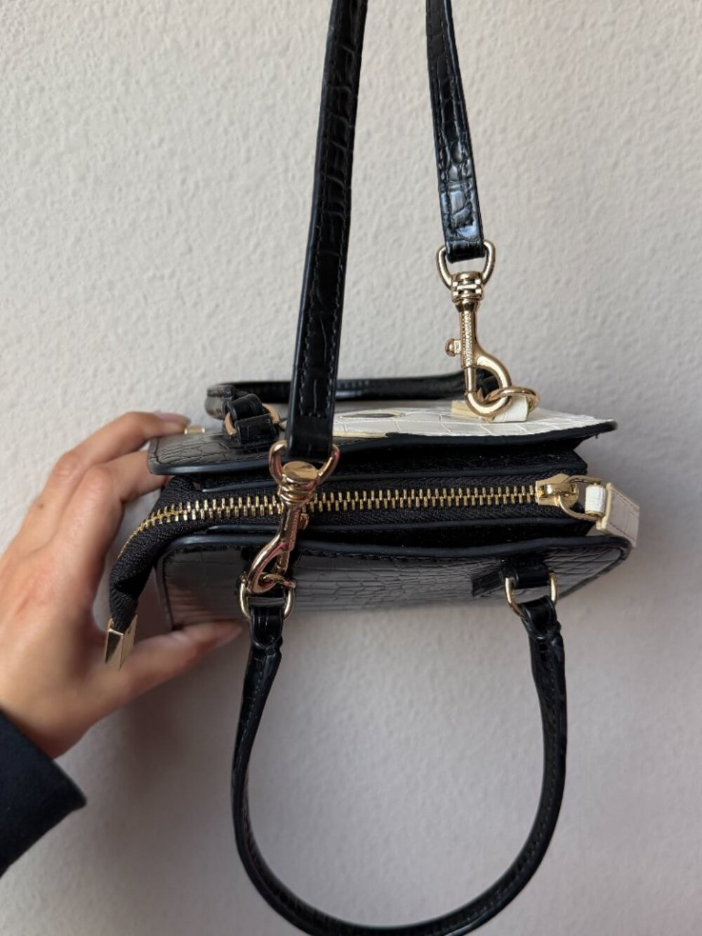 Poppy Lissiman Yin Yang Crikey BB Mini Bag - Picture 8 of 9